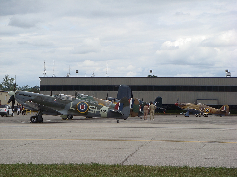 Willow Run Airshow [2009 July 18] 089.JPG - Scenes from the Thunder Over Michigan Air Show at Willow Run Airport
